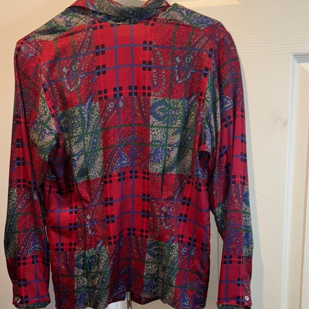 Vibrant Red and Green Casual Button Down Shirt - Picture 3 of 3